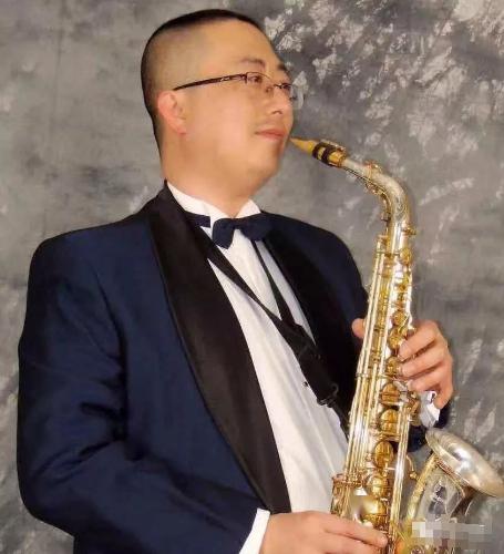 章啸路香港国际单簧管及萨克斯管(hkisra)协会副会长德国斯图加特音乐