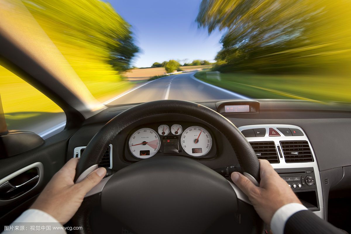 助听器耳聋耳鸣知识分享戴助听器可以开车吗