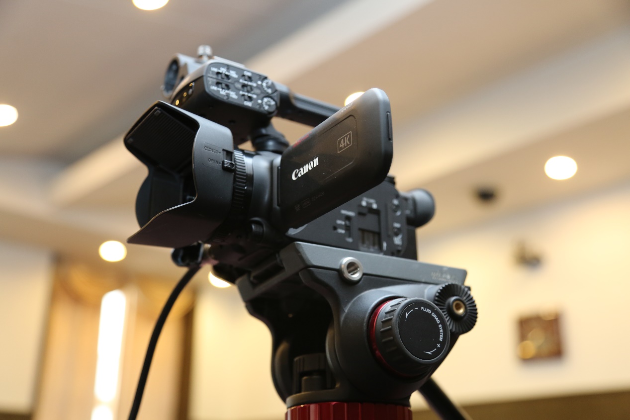 专业竖屏直播新篇章洋铭se500hd搭配佳能摄像机详解