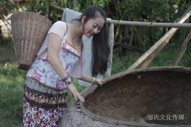 美女歌手——兴兰宗亲歌曲视频(海量图片,看看有没有你的身影)_邹兴兰