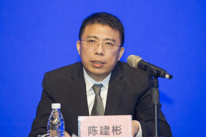 海珠区副区长陈建彬南都讯 3月31日上午,跟随着广州全面加快广州人工