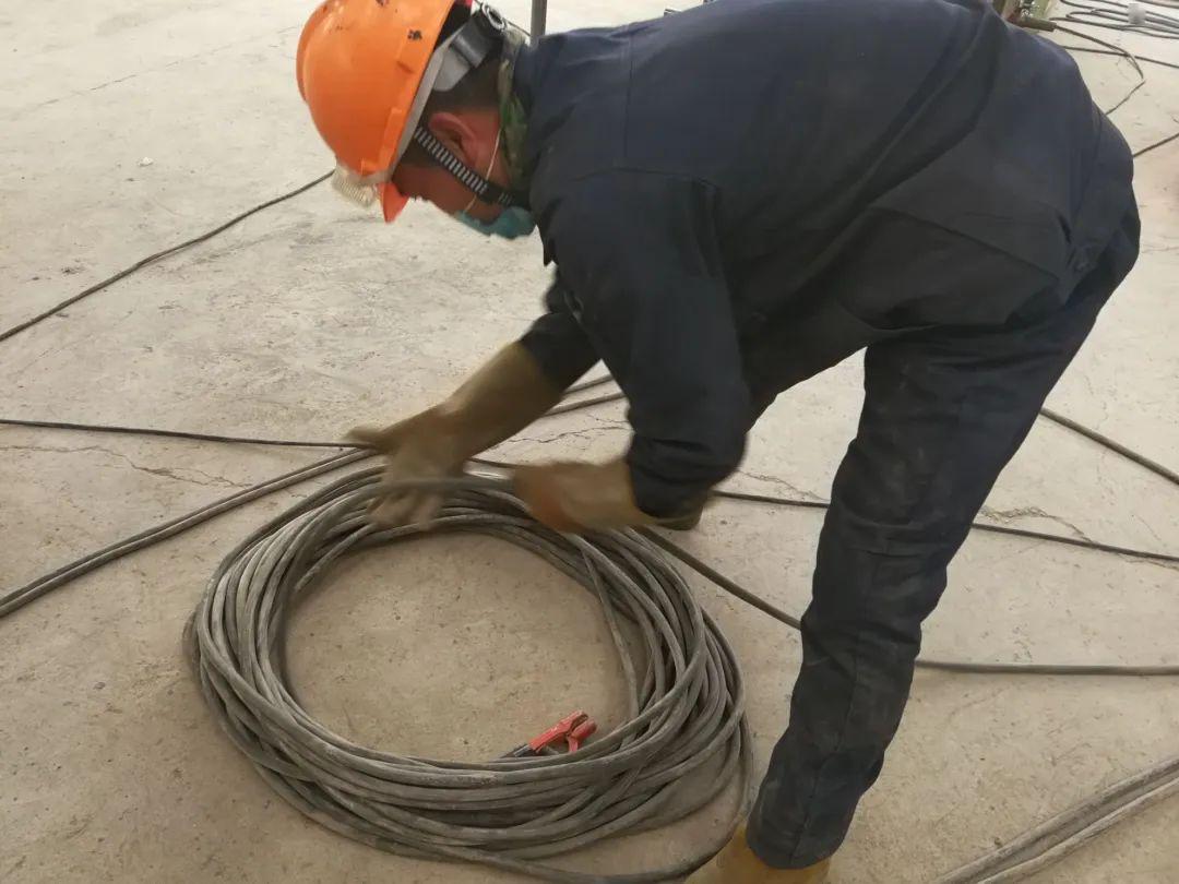 大检修工完料尽场地清