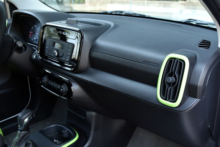 百公里只要6块钱上汽科莱威clever电动车上市