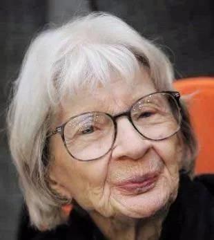 原创对比加入外籍的中国明星这几位加入中国籍的外国人士更值得尊重