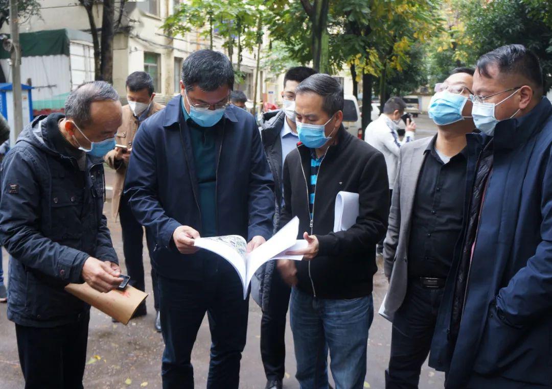 区长叶仁佑调研旧屋区改造项目及房屋结构安全隐患排查工作