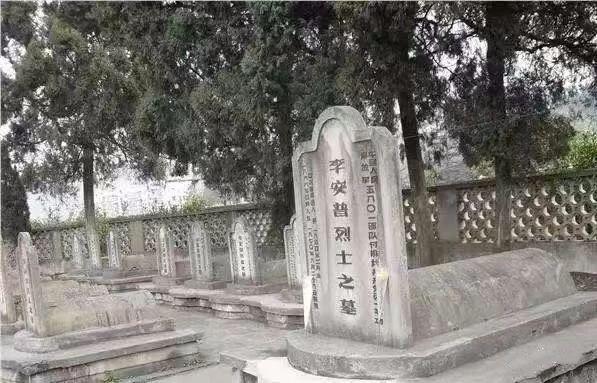 红色的誓言缅怀在襄渝铁路建设中牺牲的铁道兵烈士