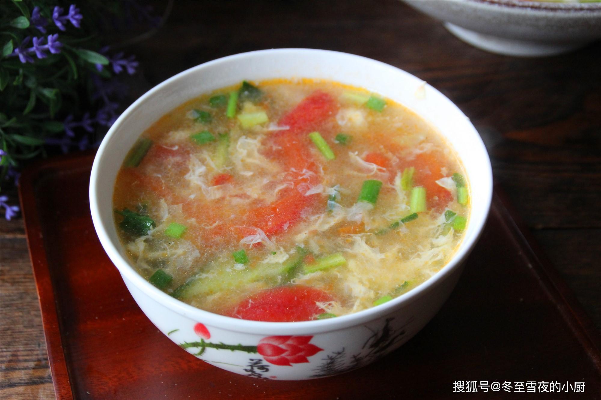 原创教你做鸡蛋汤的小技巧,汤色诱人清澈不浑浊,大片的蛋花薄若衣纱