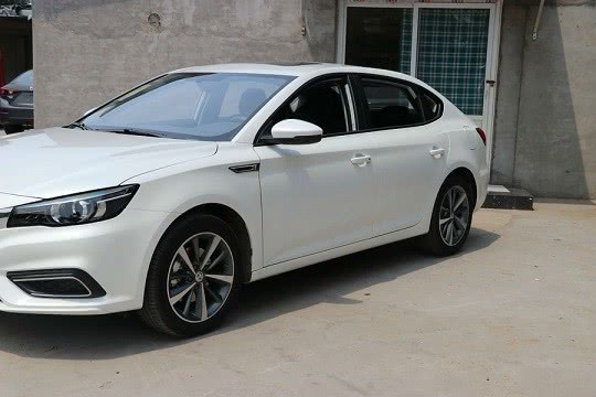 这款轿跑只需8万,入门就有169匹马力,颜值高动力强,还要思域?