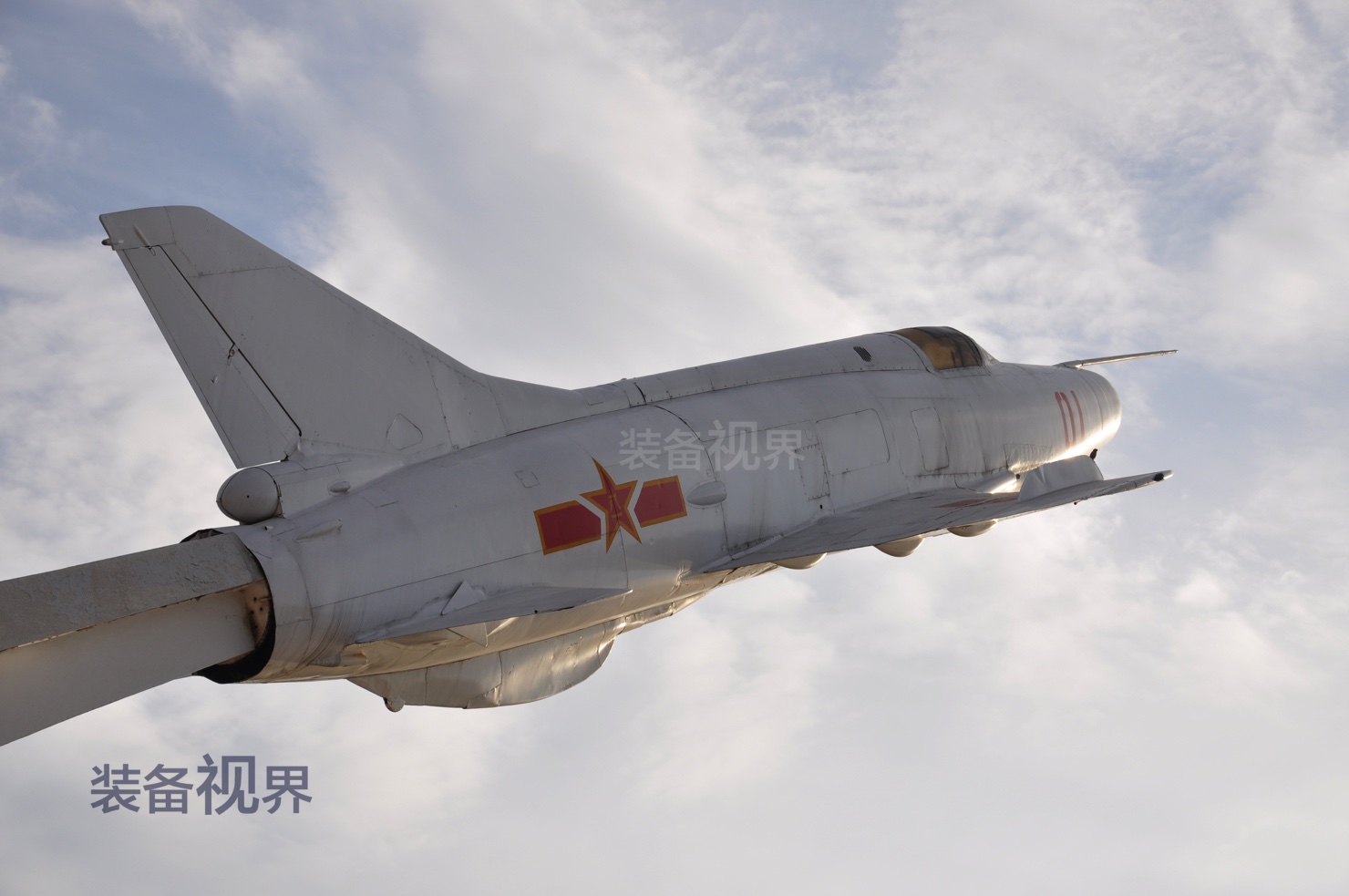 实拍空中李向阳,中国空军歼-12战斗机,最小的超音速战斗机_国产