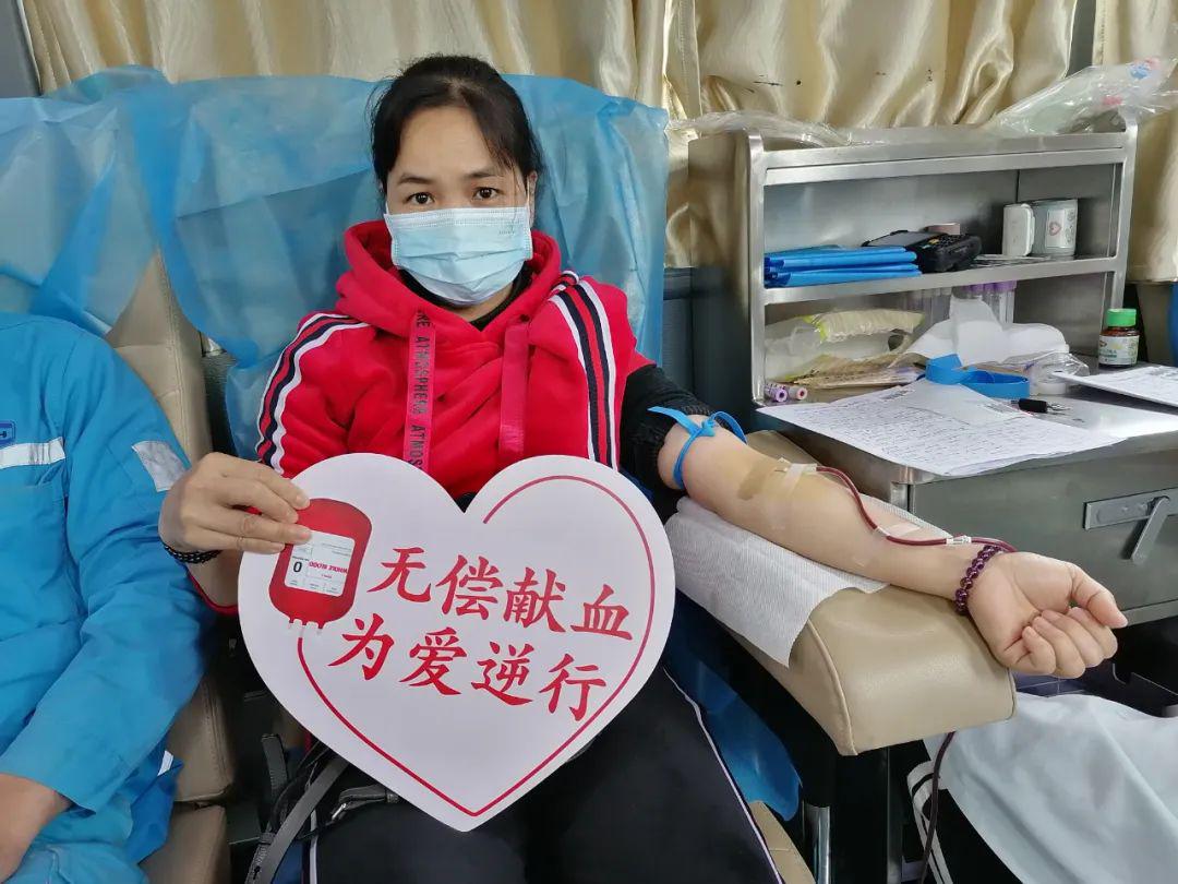 捐献热血,救助生命——扶绥县开展"为爱逆行,献血抗疫献真情"无偿献血