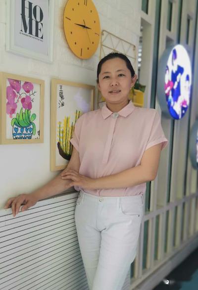 奔跑心语实验分园中二班教师李佳慧:于是从那刻起,我变由一名老师变成