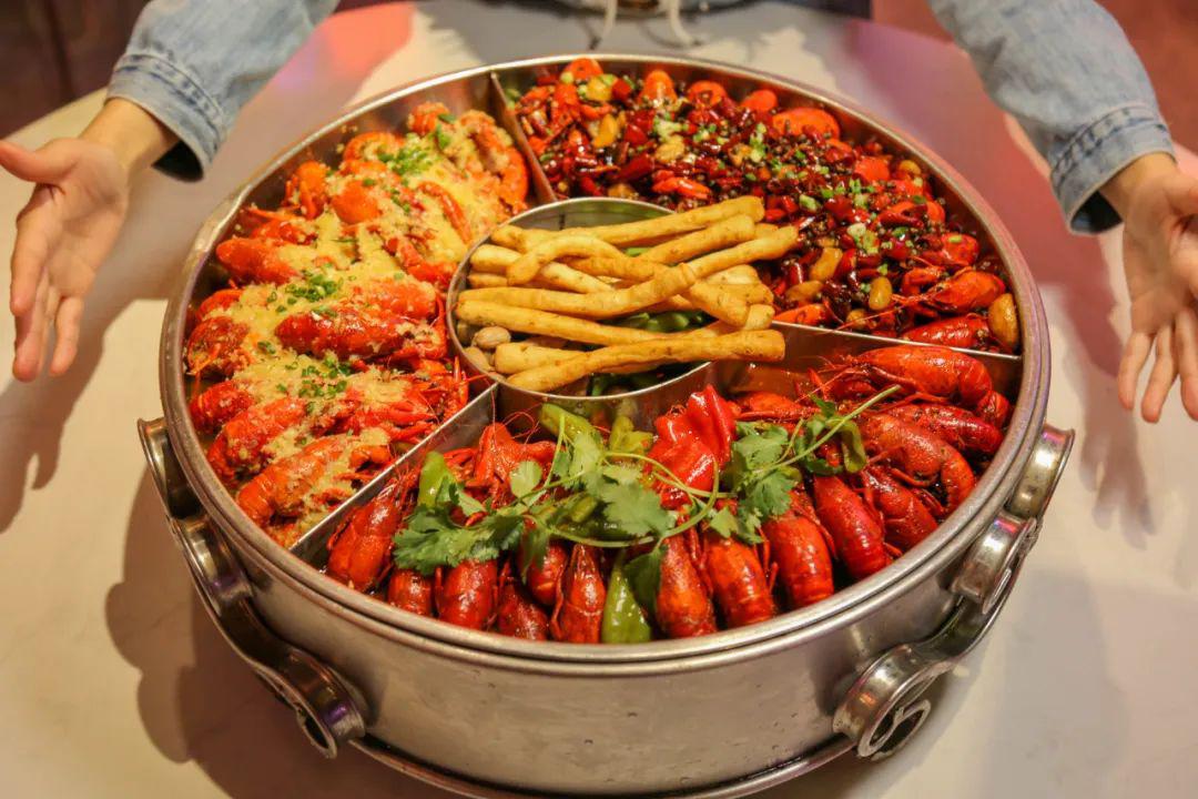 小龙虾季c位来了超壕龙虾宴开撸