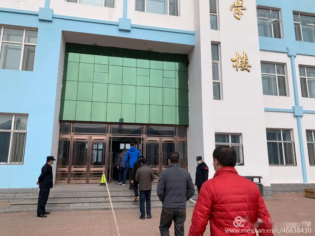 密山市各中小学校开展复课前防控疫情模拟演练