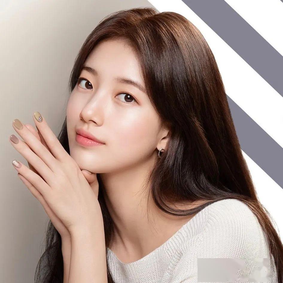 秀智新画报靠颜值成为素颜赢家她到底是真美丽还是假素颜