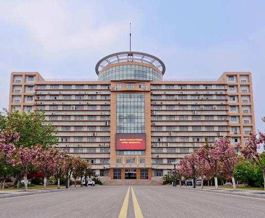 听学生科长讲述抗疫故事传承中国精神三