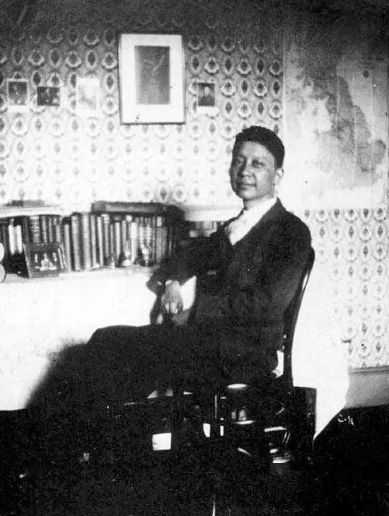 巨匠轶事青年老舍的日常苦恼稿债教书邻居