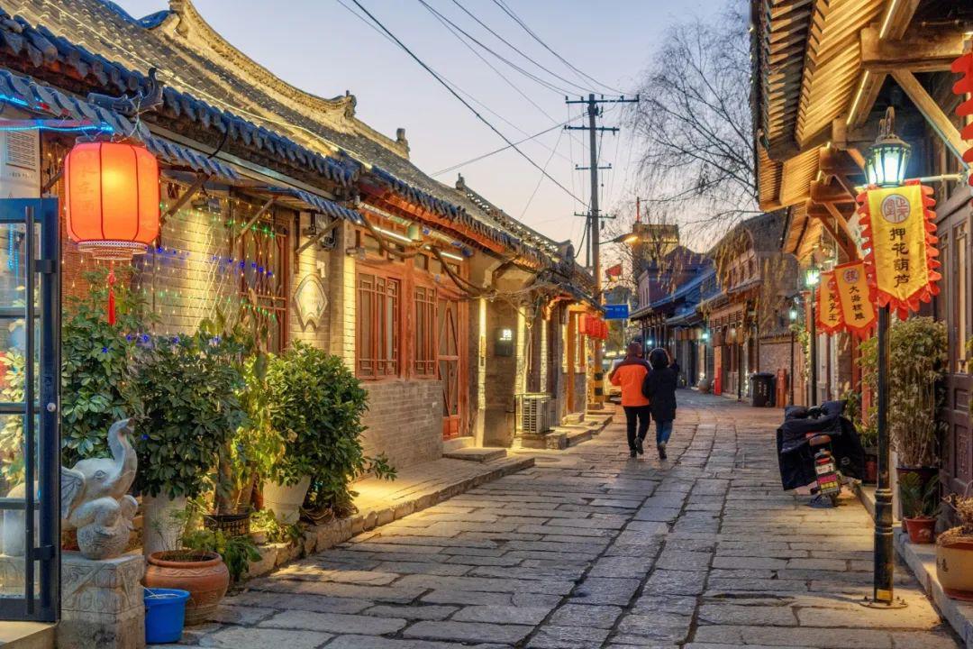 济南这处古老而文艺的地方在众人的期盼声中终于开放了