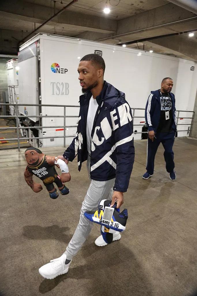 赛季潮男利拉德潮流穿搭合辑东契奇昨日潮流指数351分