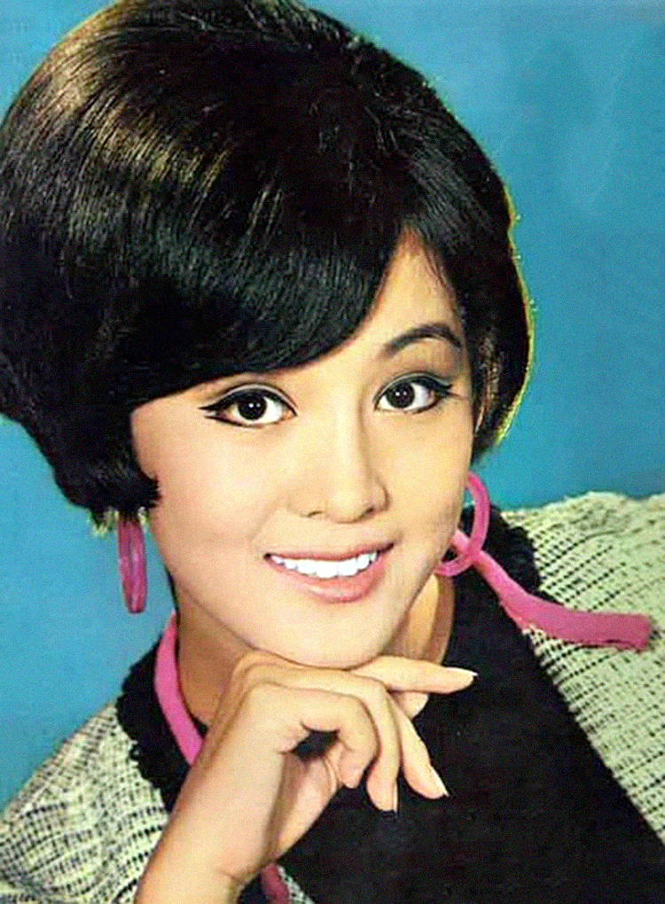 她是邵氏女王,当红时嫁入豪门,一生斗小三,获丈夫70亿遗产!_何莉莉