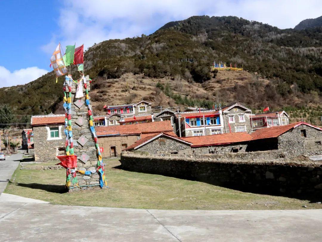 阳光问廉坝坝会走进白鹤山下红旗村