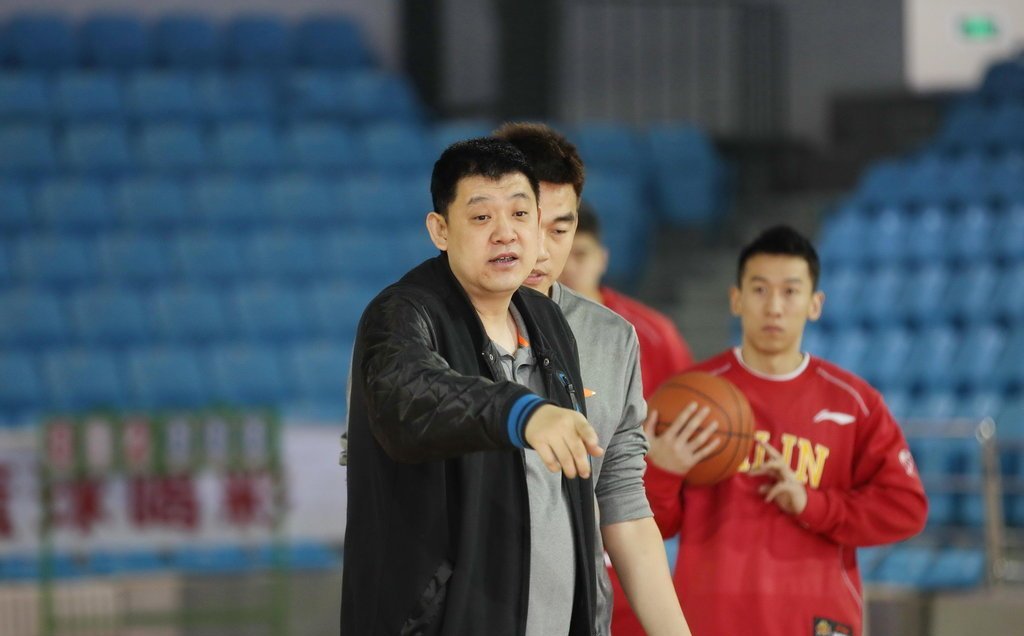 原创曝吉林男篮完成重磅续约天才后卫涨薪留队孙军终于舍得花钱了