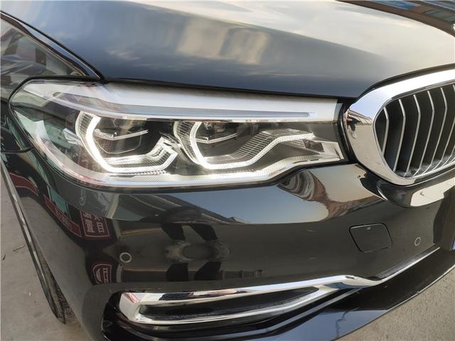 新款宝马5系勺子大灯跟普通大灯有什么区别青岛改车老王告诉你