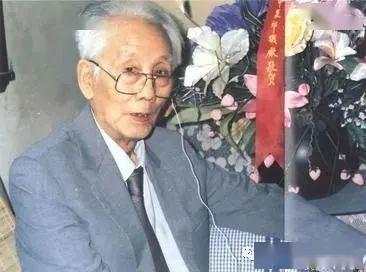 贺绿汀陈田鹤江定仙总的来说,由于当时中国的社会现实条件不可能使