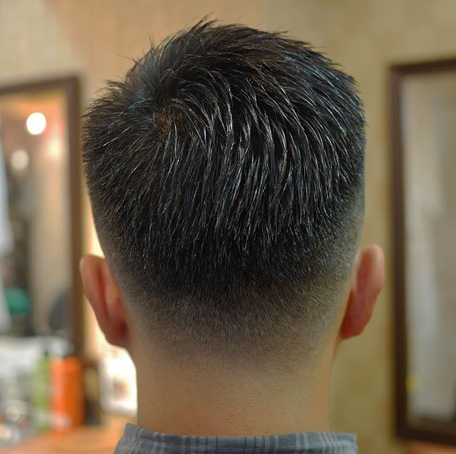 很多男士的发型都是越剪越短,因为短发比较清爽好打理