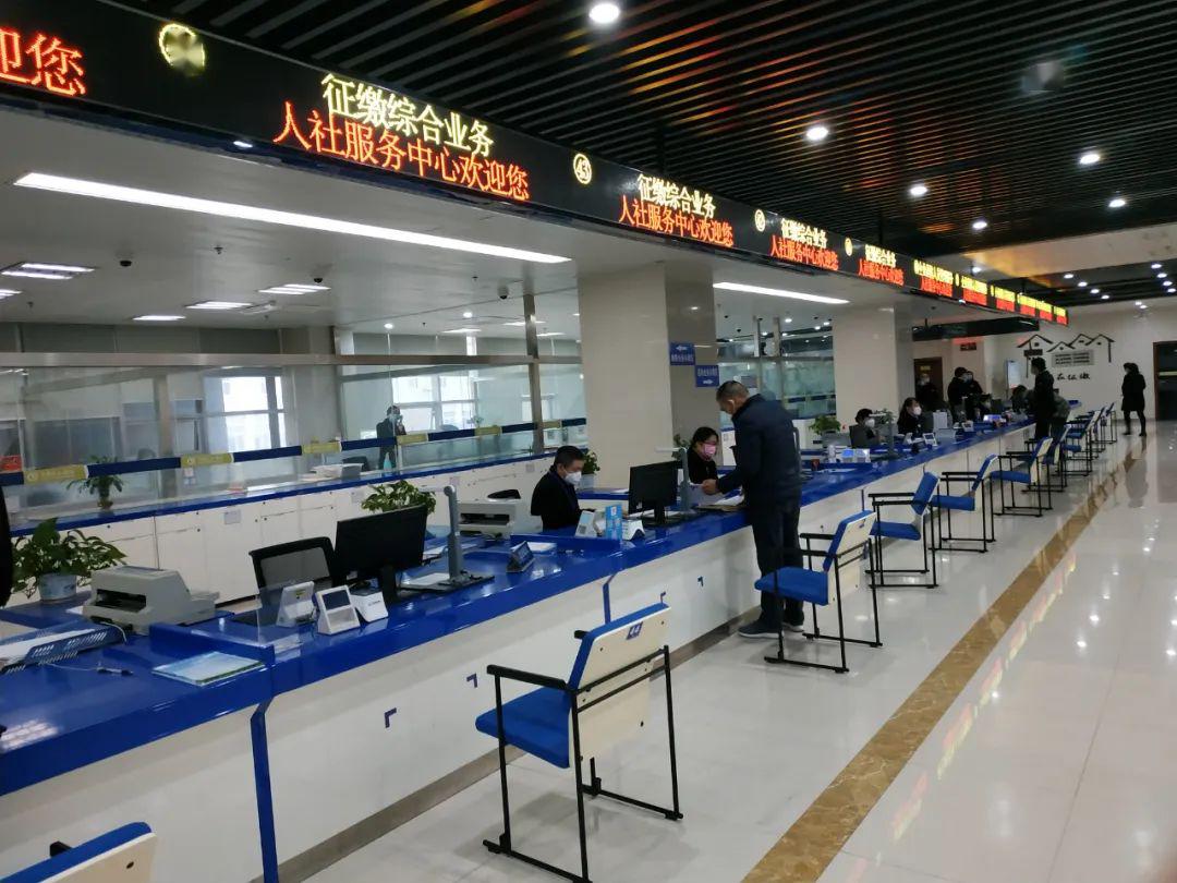 市效能办明察暗访4家政务服务窗口单位