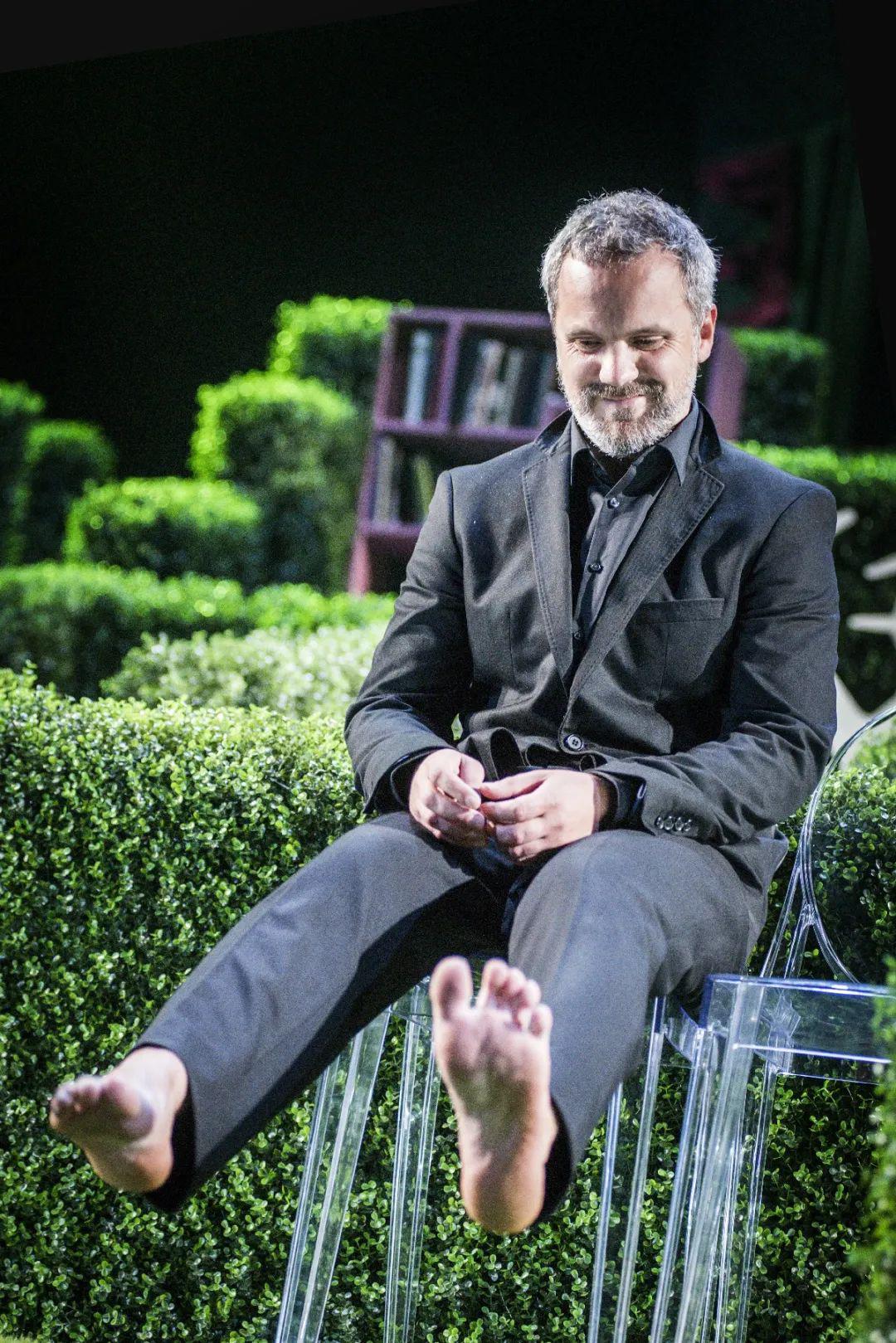 男人的嘴,骗人的鬼_奥尔贡