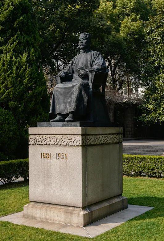 倡导文明新风,巩固疫情防控,上海鲁迅纪念馆结合鲁迅墓实际,发布清明