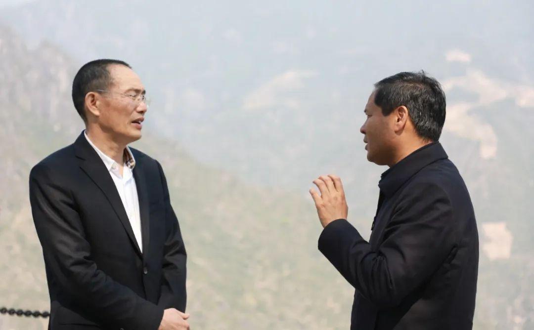 中惠旅集团董事长盛建华一行到福贡考察旅游开发项目