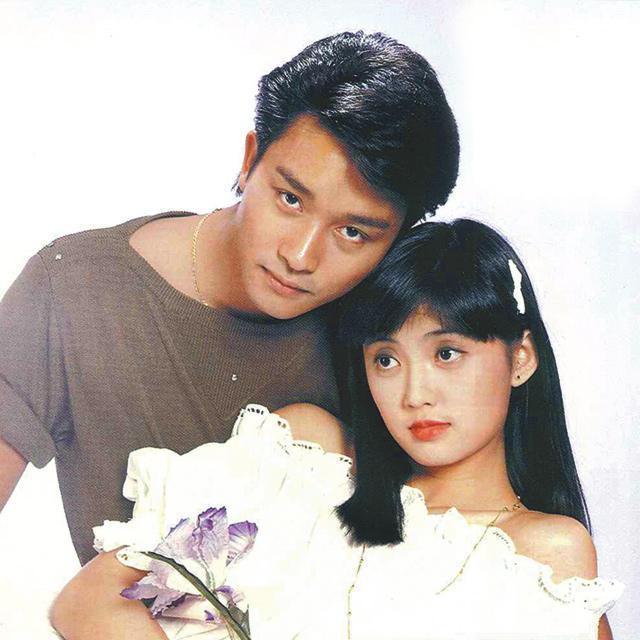 张国荣不讲,1986年他在金马奖颁奖典礼之际,曾有人问他与倪诗蓓的问题