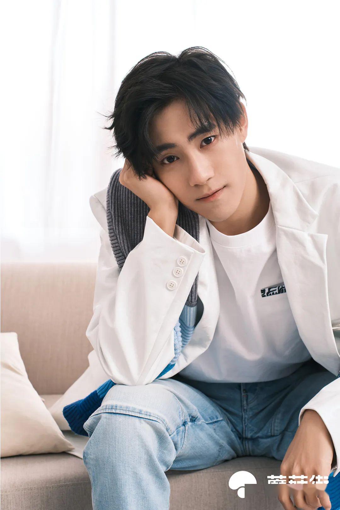 星造型上头了又一位宝藏男友藏不住啦