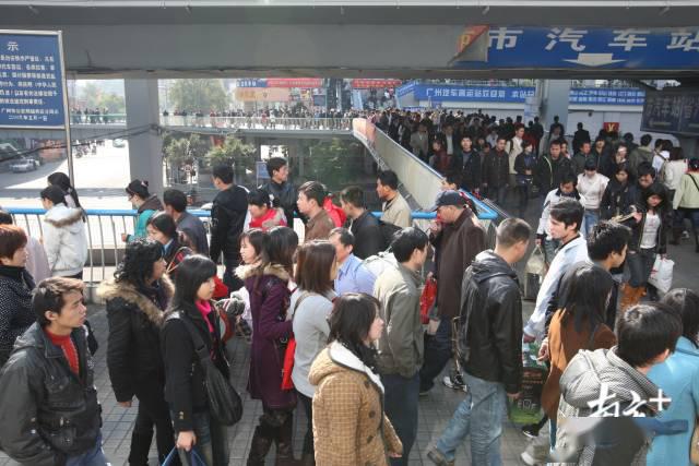 位于流花商圈的广州市汽车客运站成立于1985年,并在2004年底进行升级