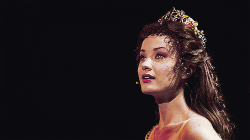 年龄:20岁来源剧组:《歌剧魅影》(the phantom of the opera)角色