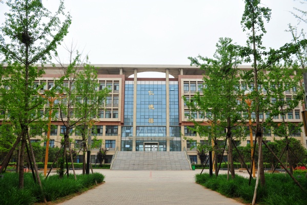 郑州铁路高铁职业学院图片
