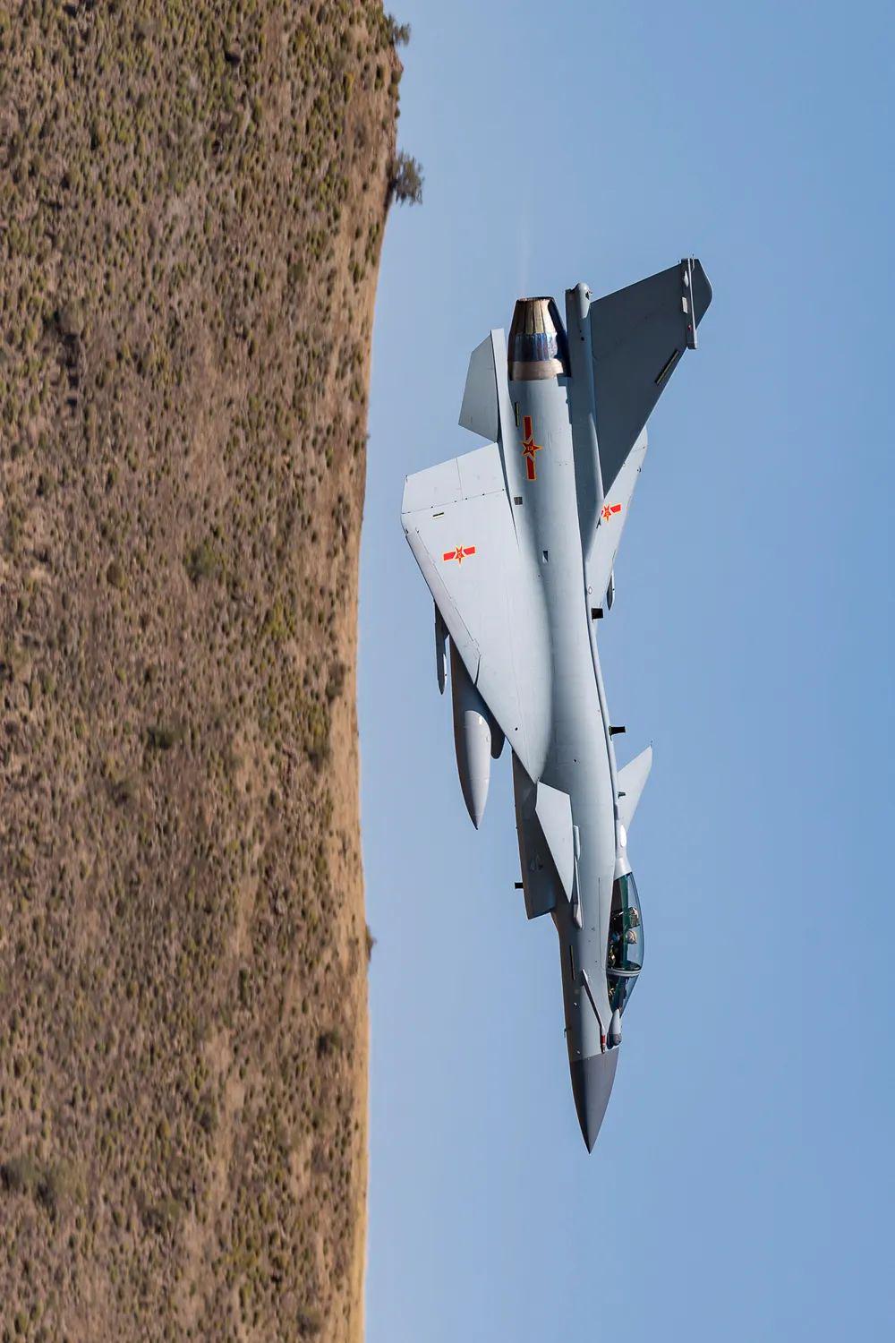 上一次发的战机,型号揭晓95j11b/bs(点击图片查看)更多精彩大图看