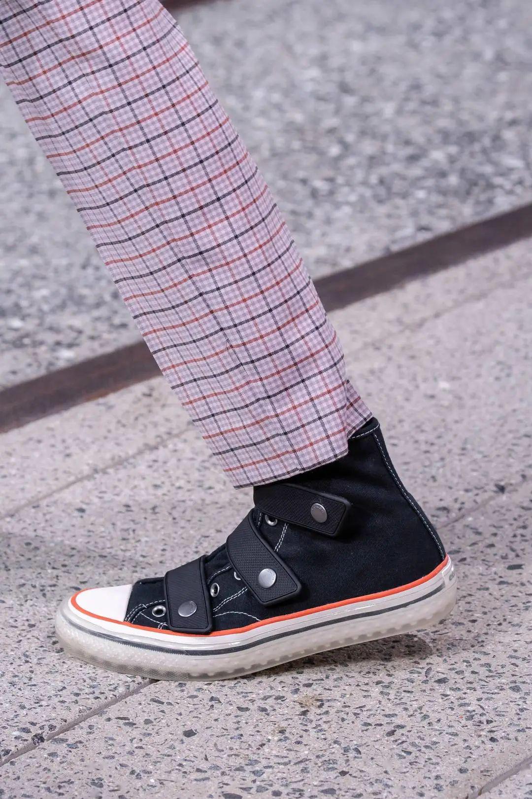 穿匡威的女孩不用赶时髦