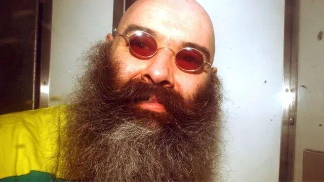 他叫查尔斯萨尔瓦多,他是被警方称为最危险的暴徒.