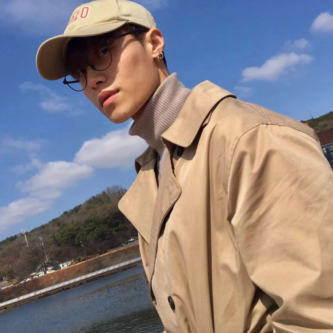 头像丨执着心软优柔寡断这都是我被生活欺负的缺点