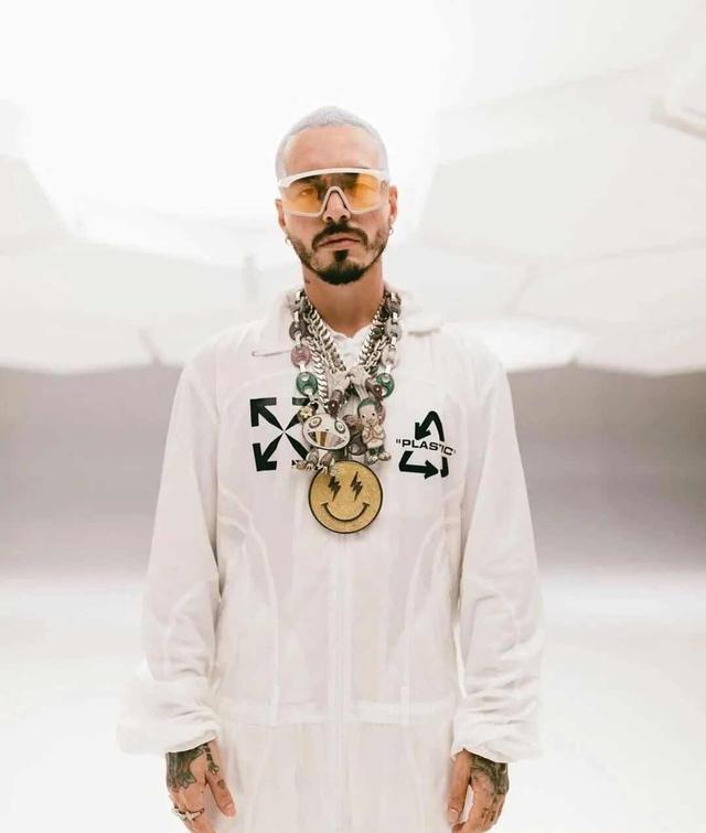 穿搭花里胡哨的彩虹男孩凭什么aj都找他联名