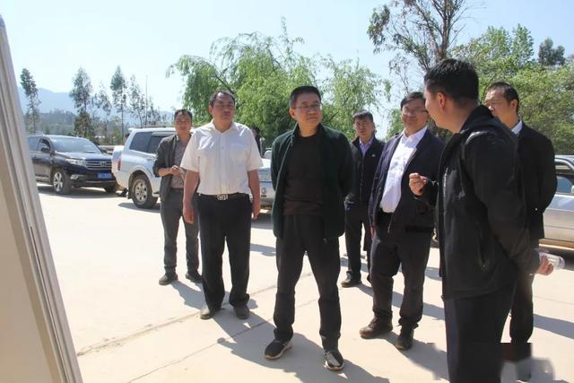 嵩明县强化水环境保护治理和森林防火工作