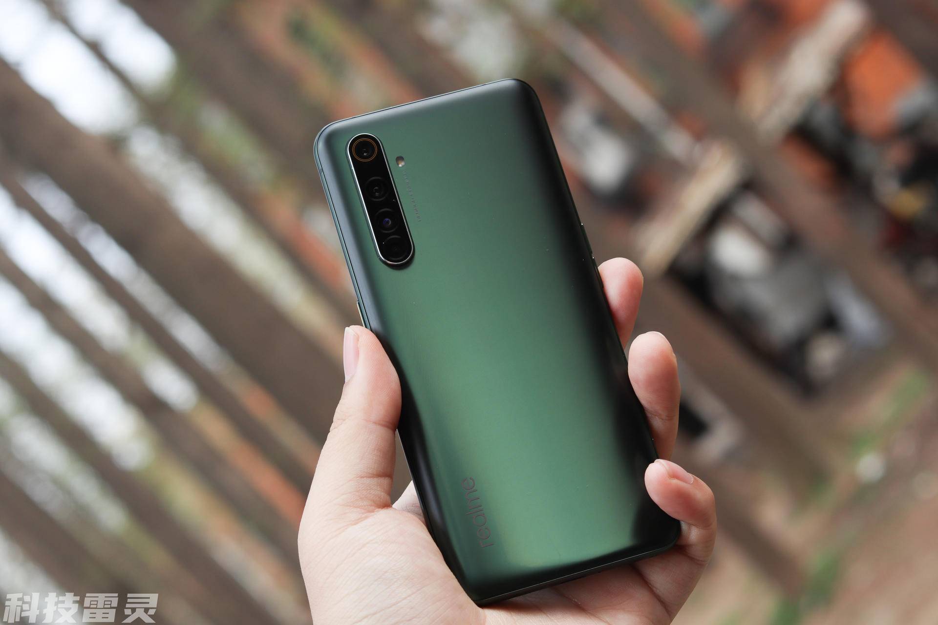 内敛深沉的野兽真我x50pro深度测评