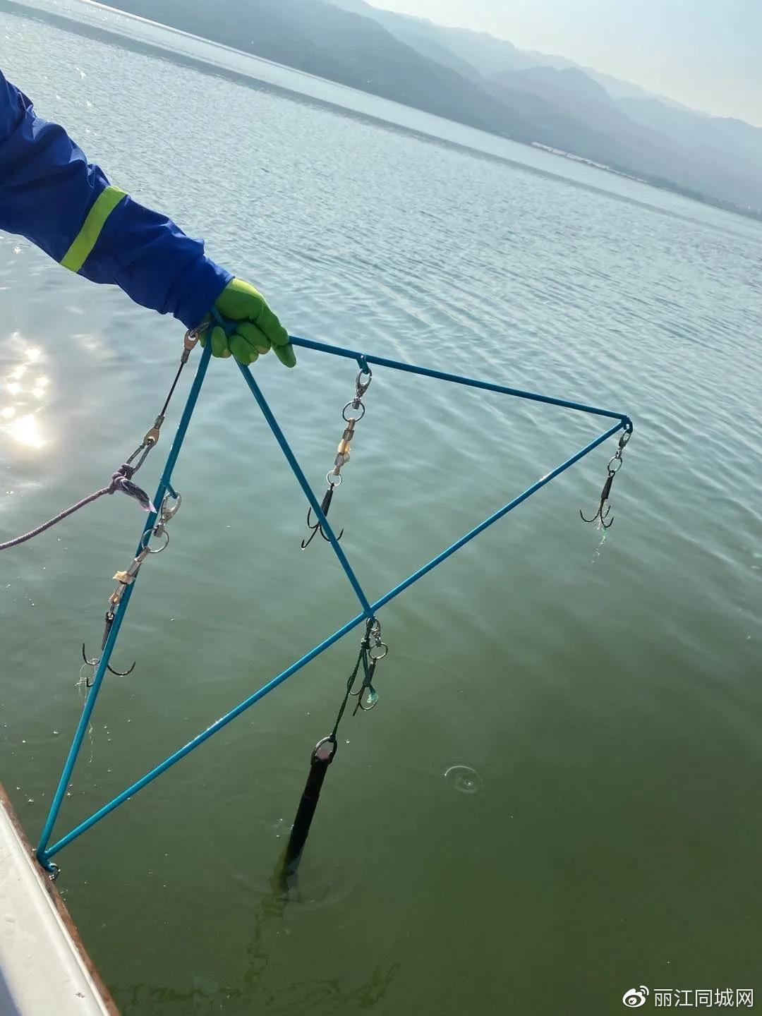 有人掉进程海湖打捞三天设备被渔网损坏