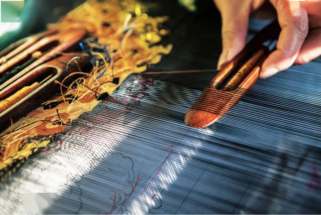 龙泉青瓷西湖绸伞朴素的中国民艺藏着光文化客厅no34