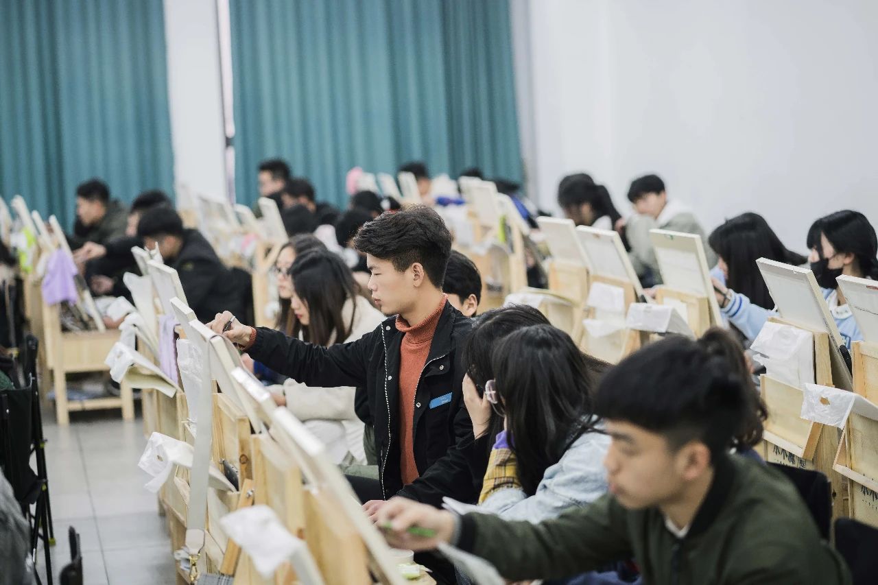 2020南昌水木源环境再升级美术生都想去的梦幻画室