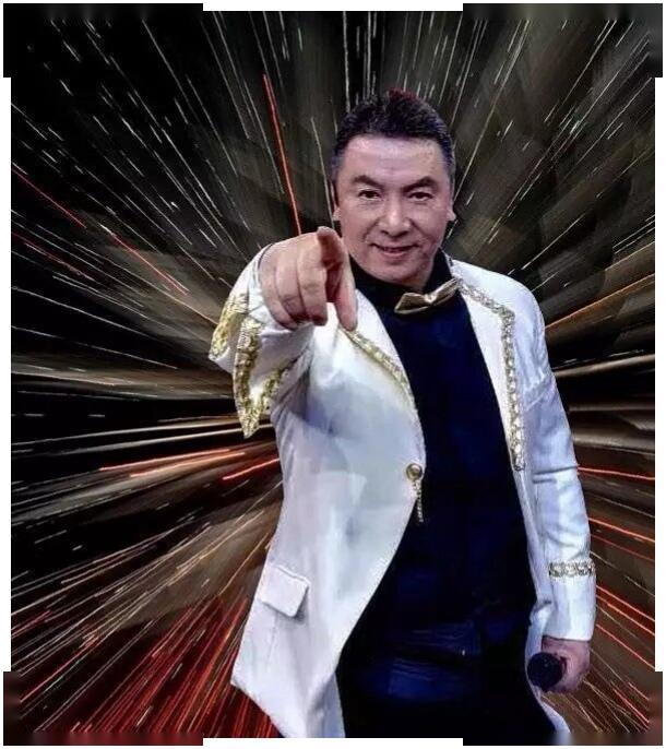 搏击主持郑环宇炮轰张伟丽她其实是ufc的包装