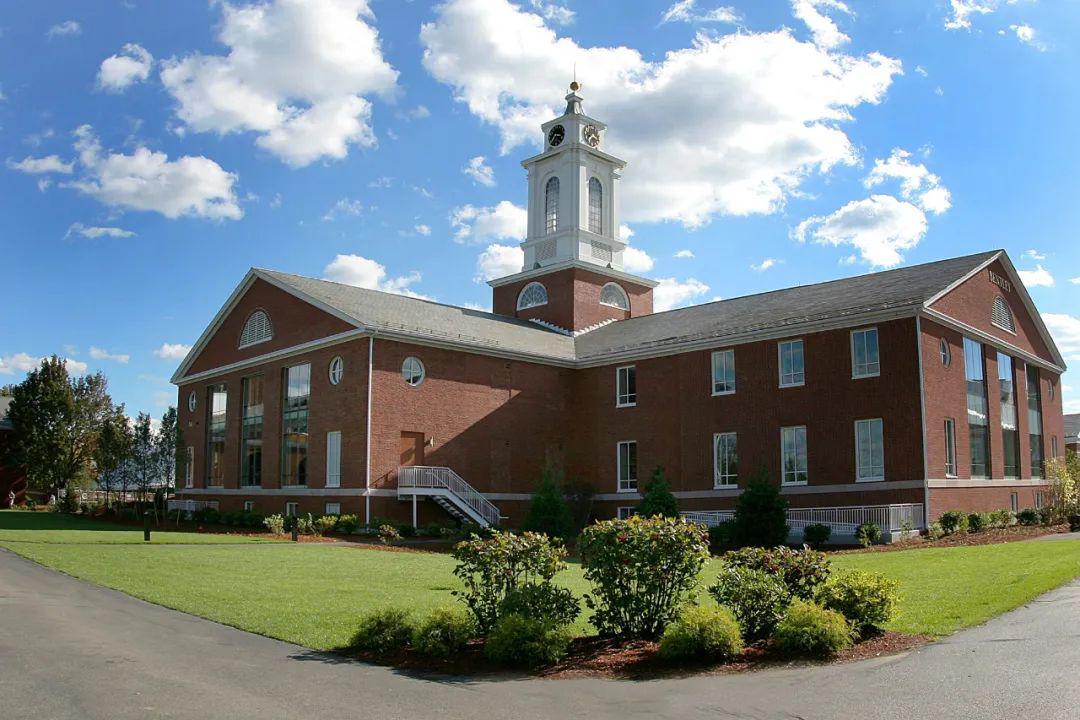 专访无商赛的非典型霸总圆梦顶尖商学院bentley