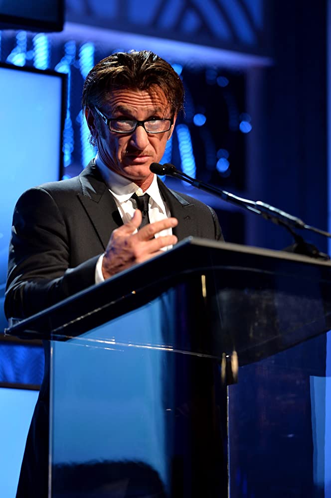 西恩潘及其公益组织将协助洛杉矶政府建疫情检测中心